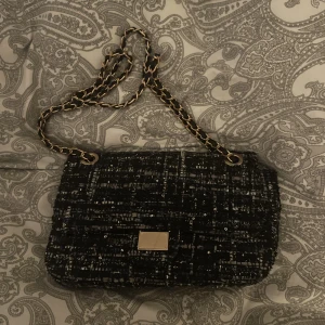 Tiamo Väska - Superfin, slutsåld Tiamo väska! Köpt i butik för 700kr 💕