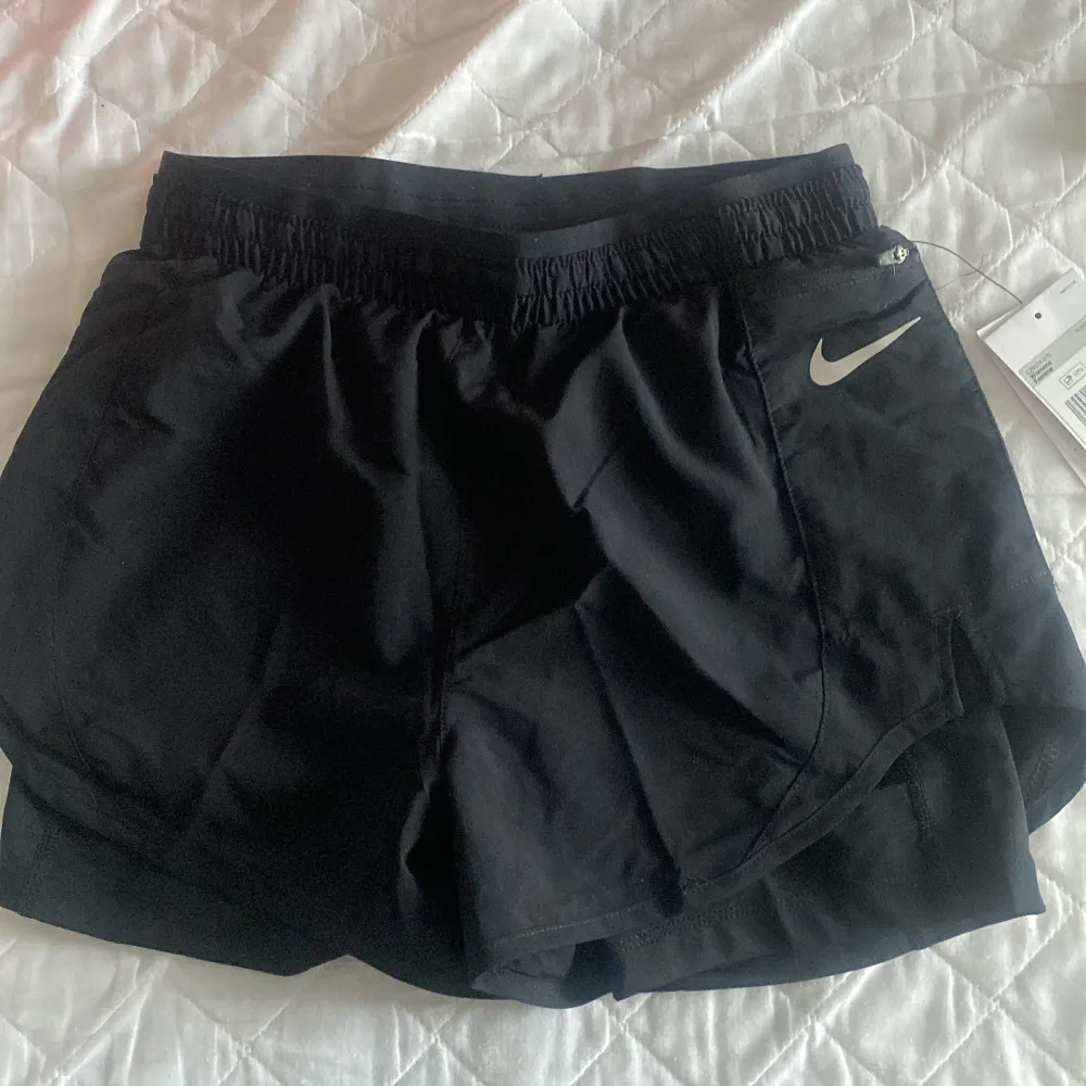 Shorts från Nike som aldrig varit till användning i storlek xs. Shorts.