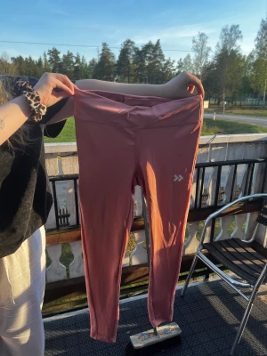 Träningstights - Oanvända träningstights från lager 157