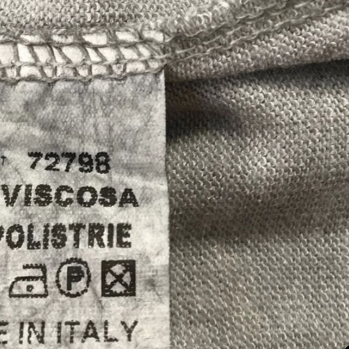 Tunn tröja med fina glittriga stjärnor på - 91