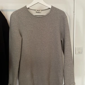Acne Studios Sweatshirt - An old/ vintage Acne Studios sweatshirt. For men size S, for women size ~M