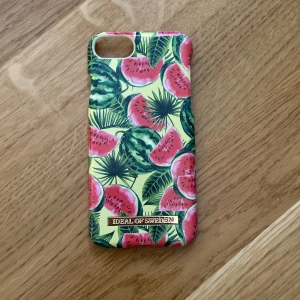 Iphoneskal - Ett ska från Ideal of Sweden. Skalet passar till Iphone 7