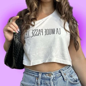 Loosefit topp med tryck - Snygg loosefit topp med tryck! Luftig och skön att ha i ☀️