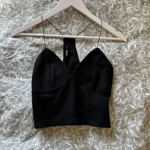 Topp från bikbok - Söt topp från BikBok i storlek xs☺️