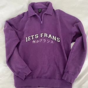 collegetröja  - helt ny, aldrig använd. 