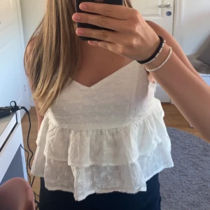 sommarlinne - funderar på att sälja det här fina sommarlinne köpt från shein! storlek M men passar nog även de som brukar ha S! köparen står för frakten!💞