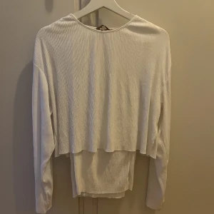 Oanvänt! Pyjamasset från HM - Supermjukt pyjamasset från HM. Endast provat. Passar xs-s. Nypris 450kr