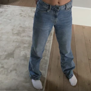 Zara jeans - Säljer mina jeans från zara💗Skriv privat för bilder elr frågor 