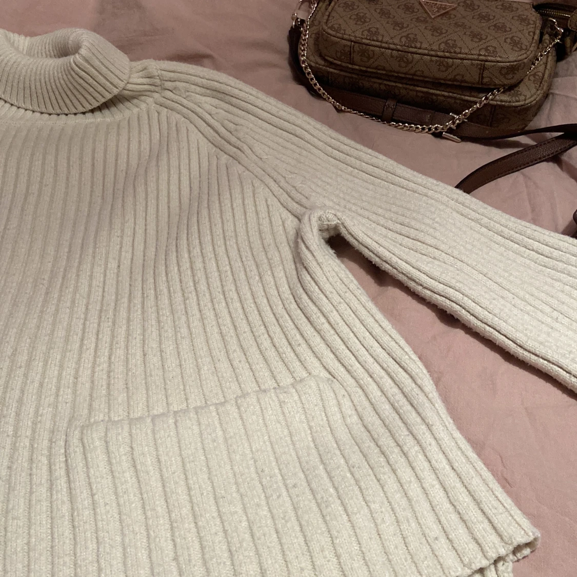 Mysig stickad tröja med fickor - 90