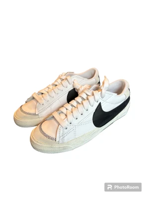 Nike skor  - Nike skor  Cond- 9,5/10  Om ni har några frågor så är det bara att medela mig 