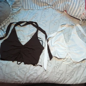 Ajustibel cami - Typ linnen där man kan skystera längden på naken och vid magen