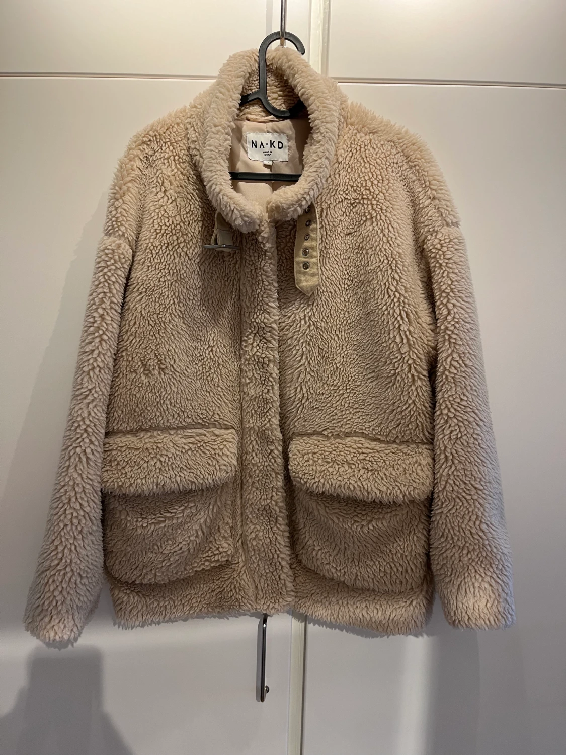 NA-KD jacka st 36 - 90