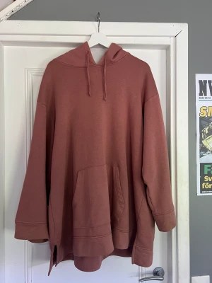 Oversized hoodie  - Säljer denna underbara stora hoodien då den inte kommer till användning tyvär