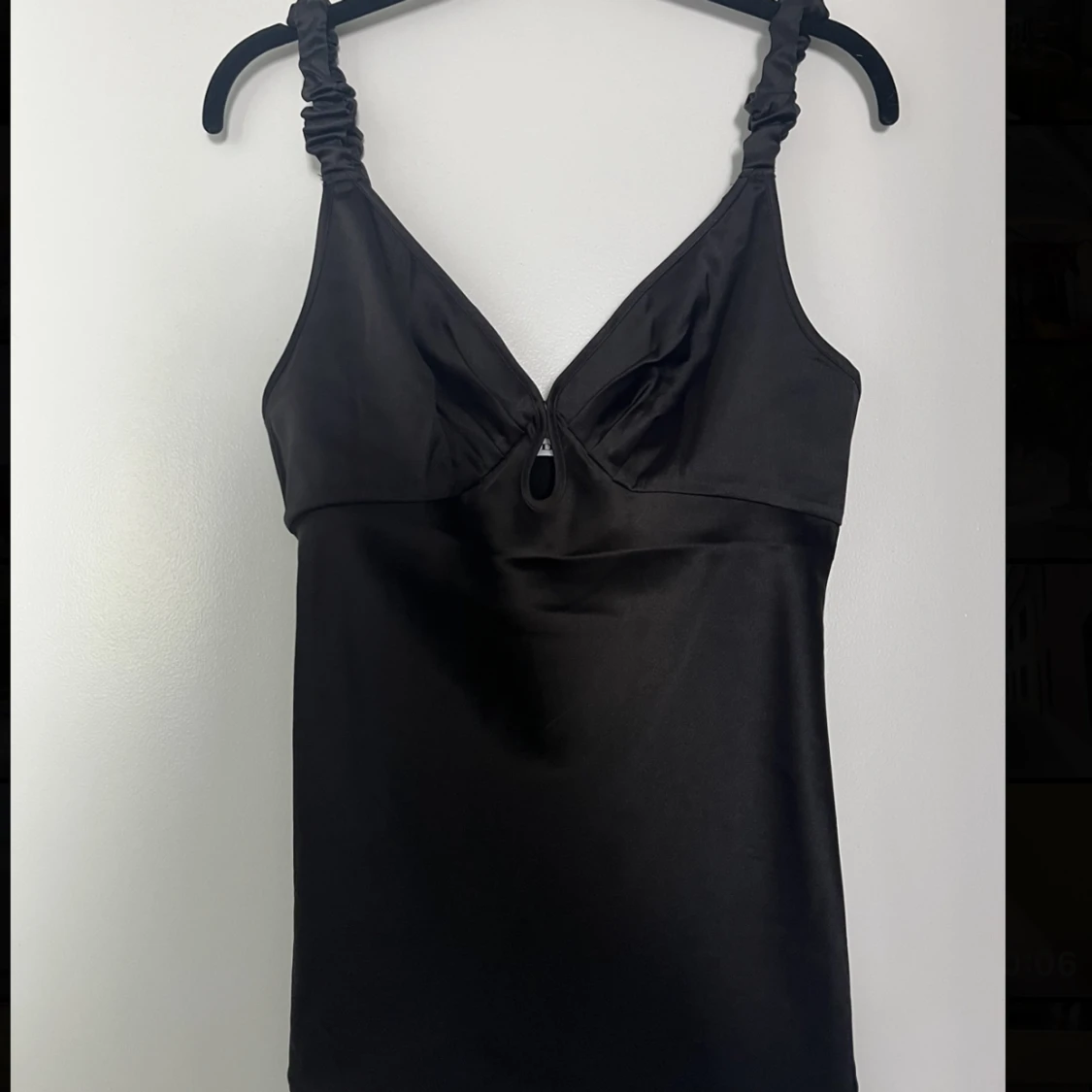 Adoore nimes linne  - 90