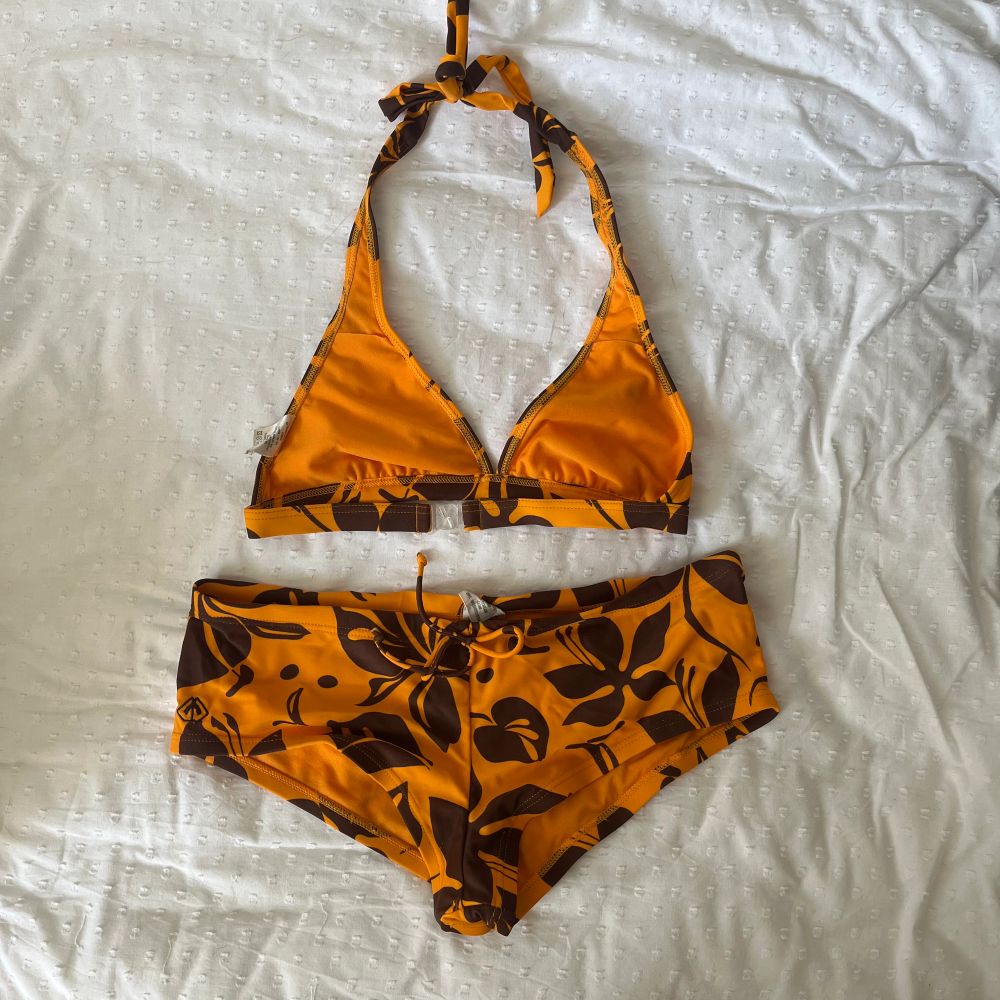 Supercool orange/brun bikini 🧡🤎. Övrigt.
