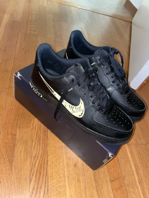 Nike Air force 1 LV8 Utility (storlek 42) - Helt oanvända Box ingår Ingen kvitto