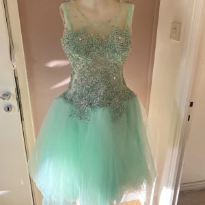 Balklänning  - Dm för mer detaljer. Pris kan diskuteras vid snabb affär. 