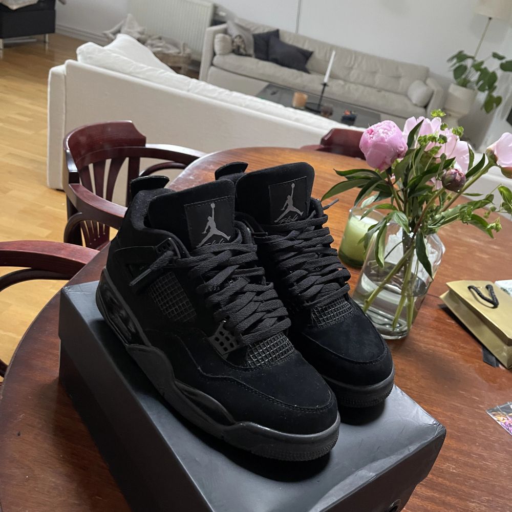 Svart Jordan 4 Black Cats Jordans Plick Second Hand