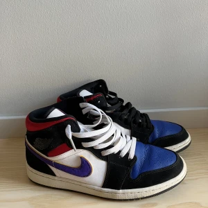 Ait Jordan 1 mid - Strlk 44, pris kan diskuteras!