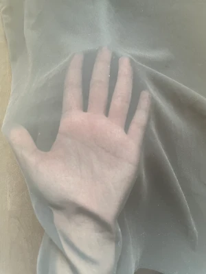 Svart kjol - Har använt bara 2-4 gånger.  Den har en lång split på både sidorna 