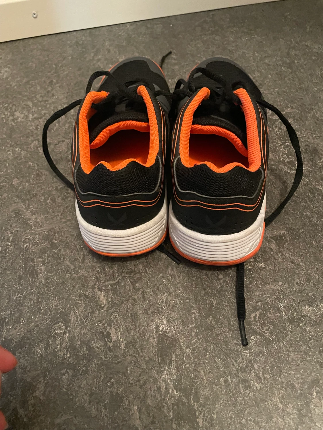 Svart jumpa skor - 90