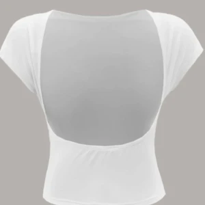 Rygglös topp från shein🤍 - Vit rygglös topp från shein i storlek S. Jättefin till sommaren🌼 aldrig använd bara testad då den va lite stor på mig. Skriv gärna vid intresse och frågor❤️