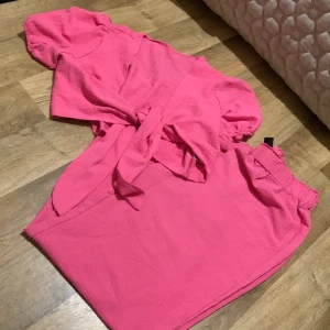 Topp med byxa - Från shein använt endast en gång