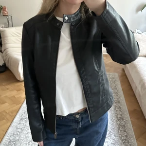 Läderjacka  - Jättefin läderjacka 