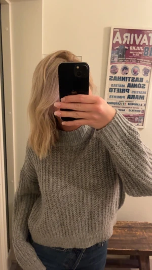 stickad tröja - Grå stickad tröja 😋