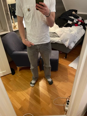 Carhartt T-shirt  - Jätte snygg och stilren carhartt t shirt. Inga skador eller fläckar.