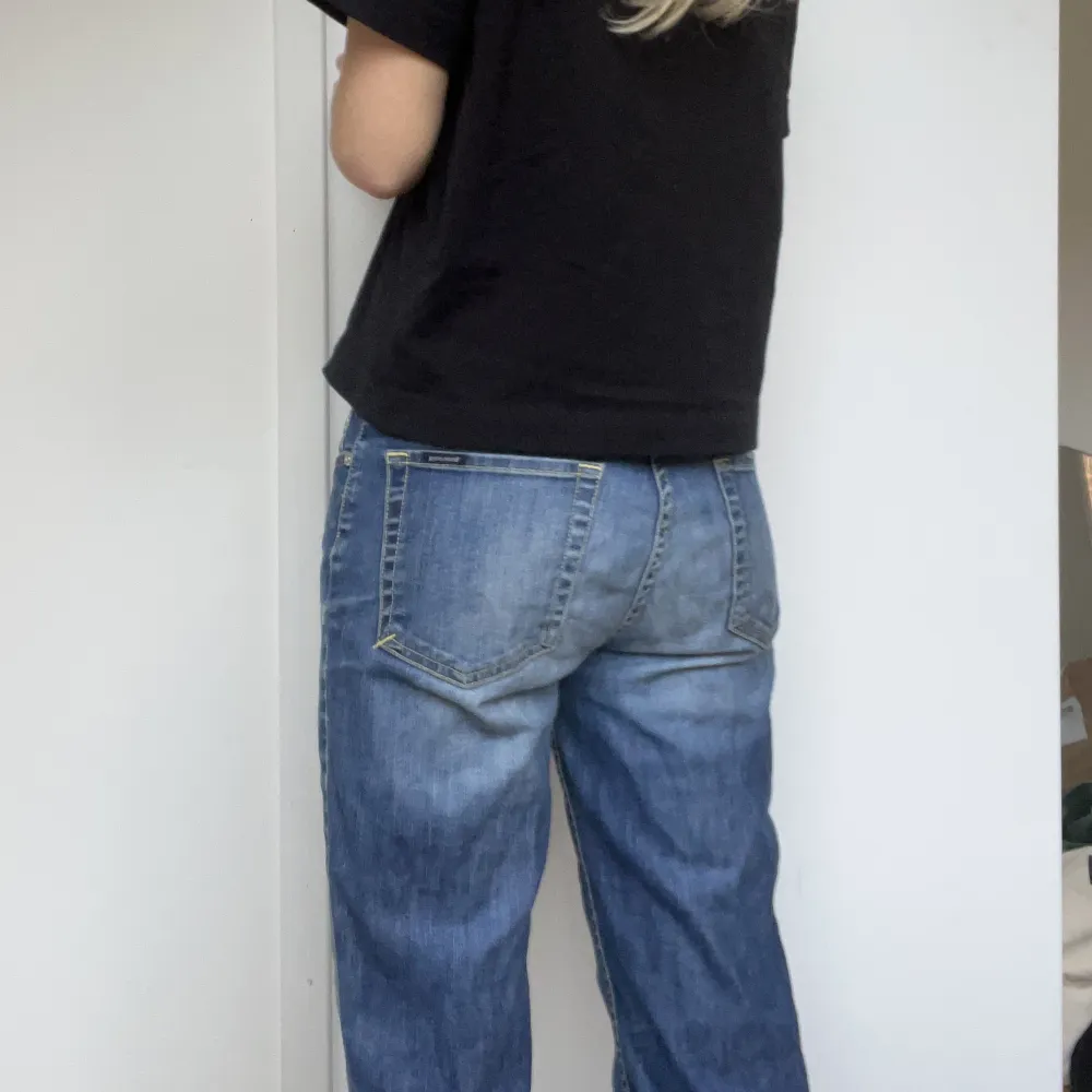Vintage boomerang jeans. Så coola!!  . Jeans & Byxor.