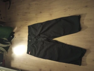 Kansas luxe baggy jeans - Sälja för att dom är för stora. Köparen står för frakten 