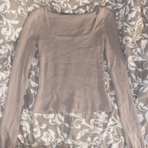 Tröja - Jätte snygg tröja från bikbok🙌🏼