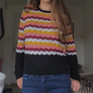 Cool tröja - Säljer denna super snygga unika tröja! Så rolig till vardags! 😍