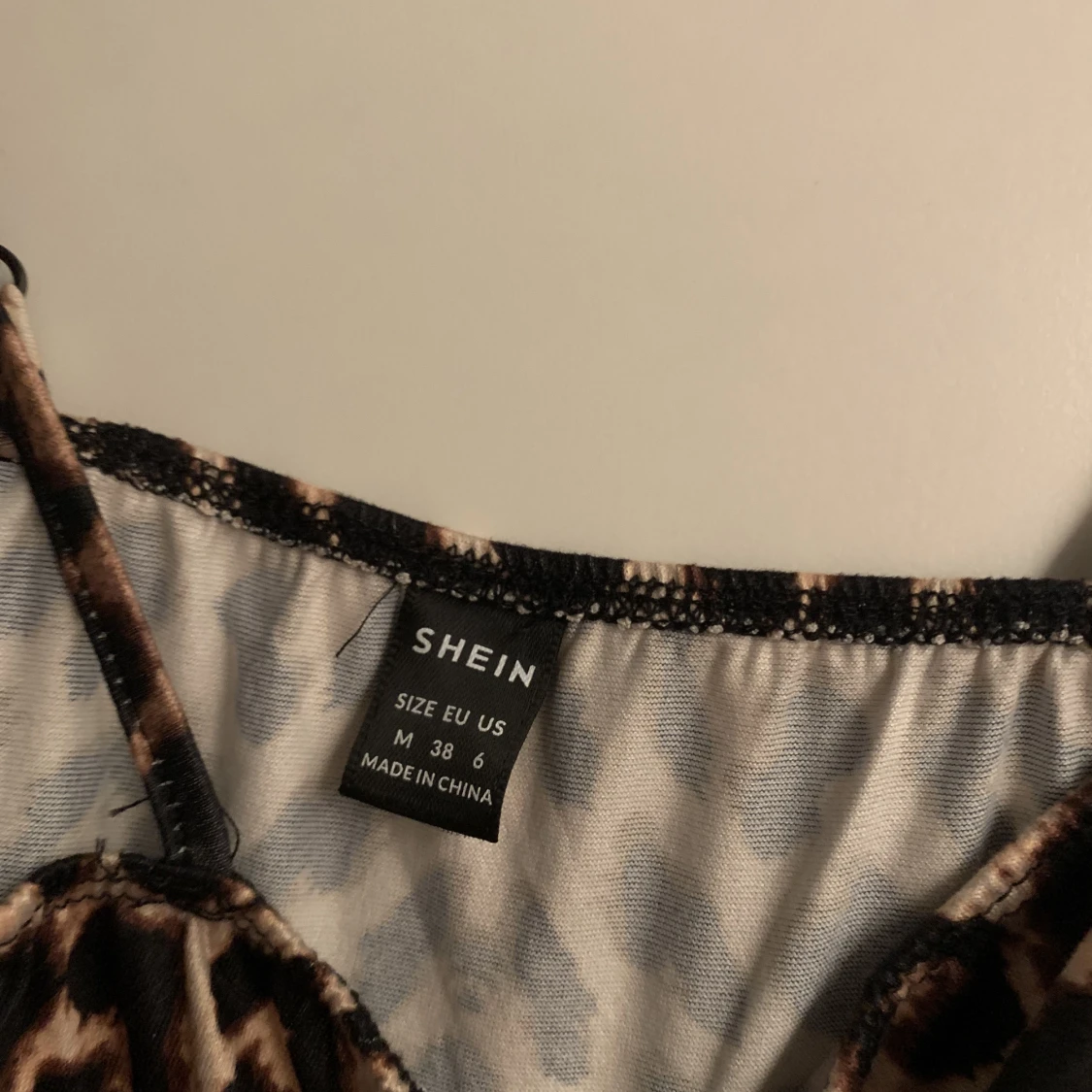 Kort leopardtopp från Shein - 90
