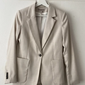 Kavaj i strl xs - Beige kavaj i strl xs