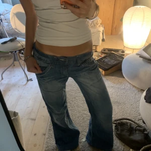 Baggy/bootcut jeans - Köpare står för frakt 🫰