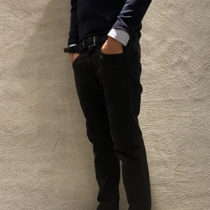 Nudie jeans  - Hej! Säljer nu dessa feta nudie jeans. Modellen på bilden är 184cm lång och väger 68kg W31 L34