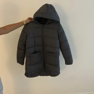 Vinterjacka - Vinterjacka  Nypris: 1190kr Oanvänd 