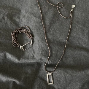 halsband & armband  - matchande smycken från snö of sweden,, defekter: slitet 