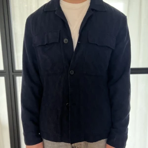 ZARA Overshirt  - Tjena, jag säljer nu min skit snygga overshirt. Skicket är 9/10. Nypris 900kr! Hör av dig vid minsta lilla fundering ☺️
