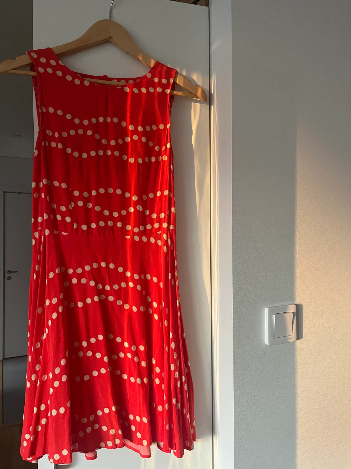 Prickig klänning  - 90