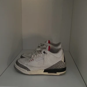 Jordan 3 Cement - Jordan 3 cement i storlek 39 jätte fint skick