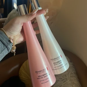 Remington schampo - Keratin Schampoo från Remington, har testat den vita en gång. ❤️ 500 ml st. Luktar fantastiskt.