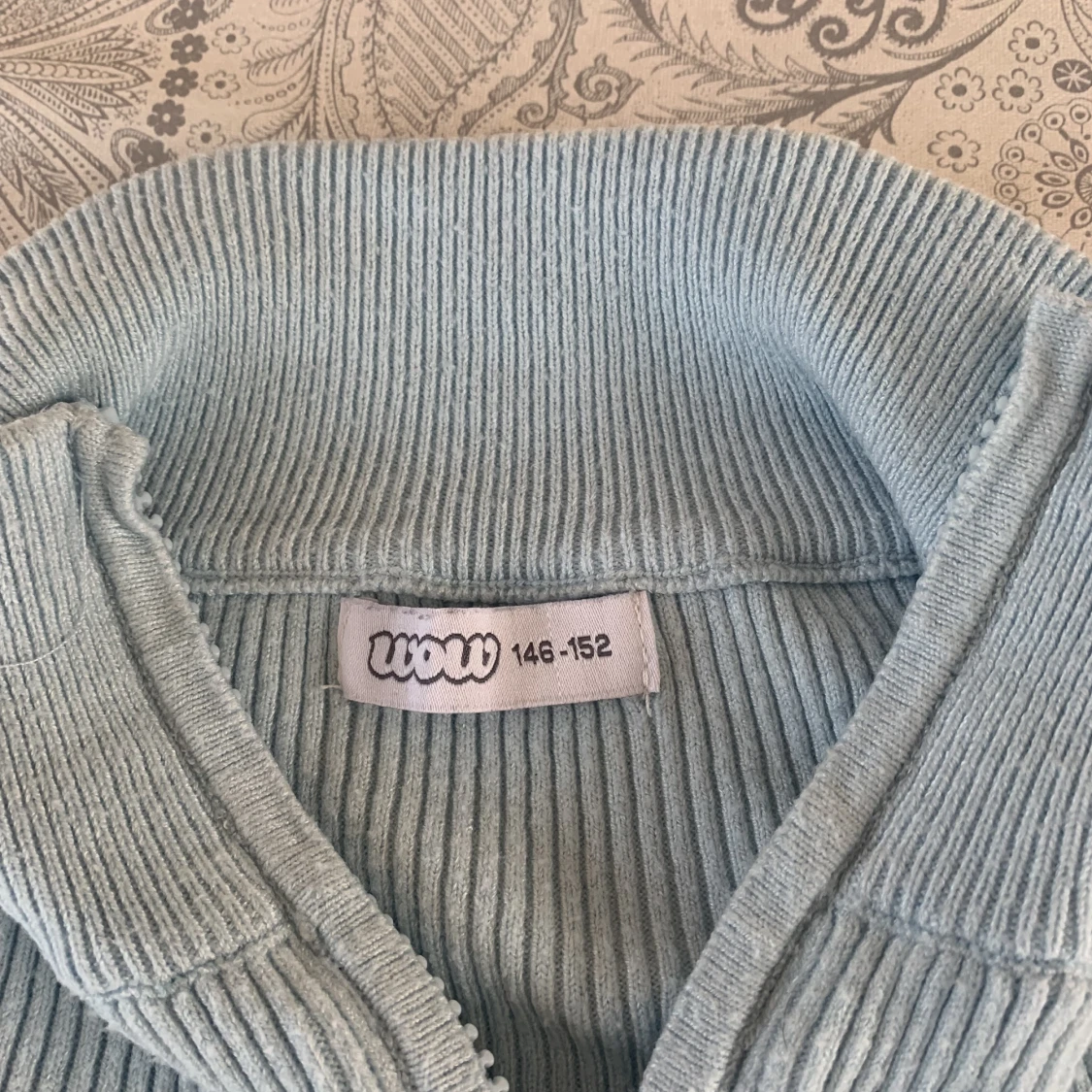 Finstickad ziptröja  - 90