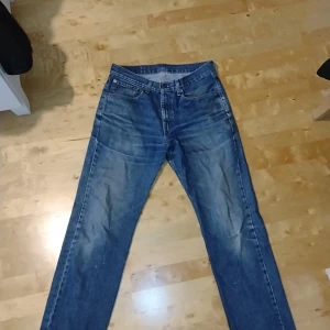 Levi Strauss 751 02 - Säljer mina Levis byxor, midja 32 längd 32. Bra skick, kan mötas upp eller skicka på posten.