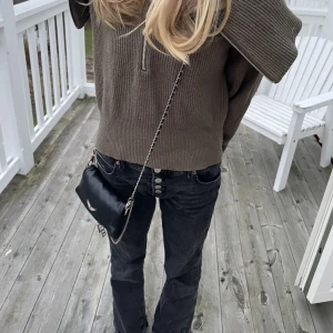 Jeans - Säljer dessa as snygga jeans från Zara barn avdelning. Minns inte hur mycket jag köpte dom för. Kom privat för fler bilder💕