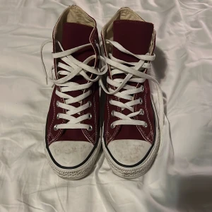 Converse - Säljer dessa skit snygga skorna som ej kommer till användning länge ❤️