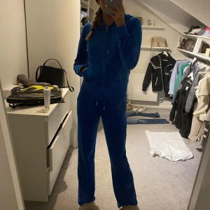 Juicy couture set - Säljer detta blåa super fina sett från juicy couture💙💙💙