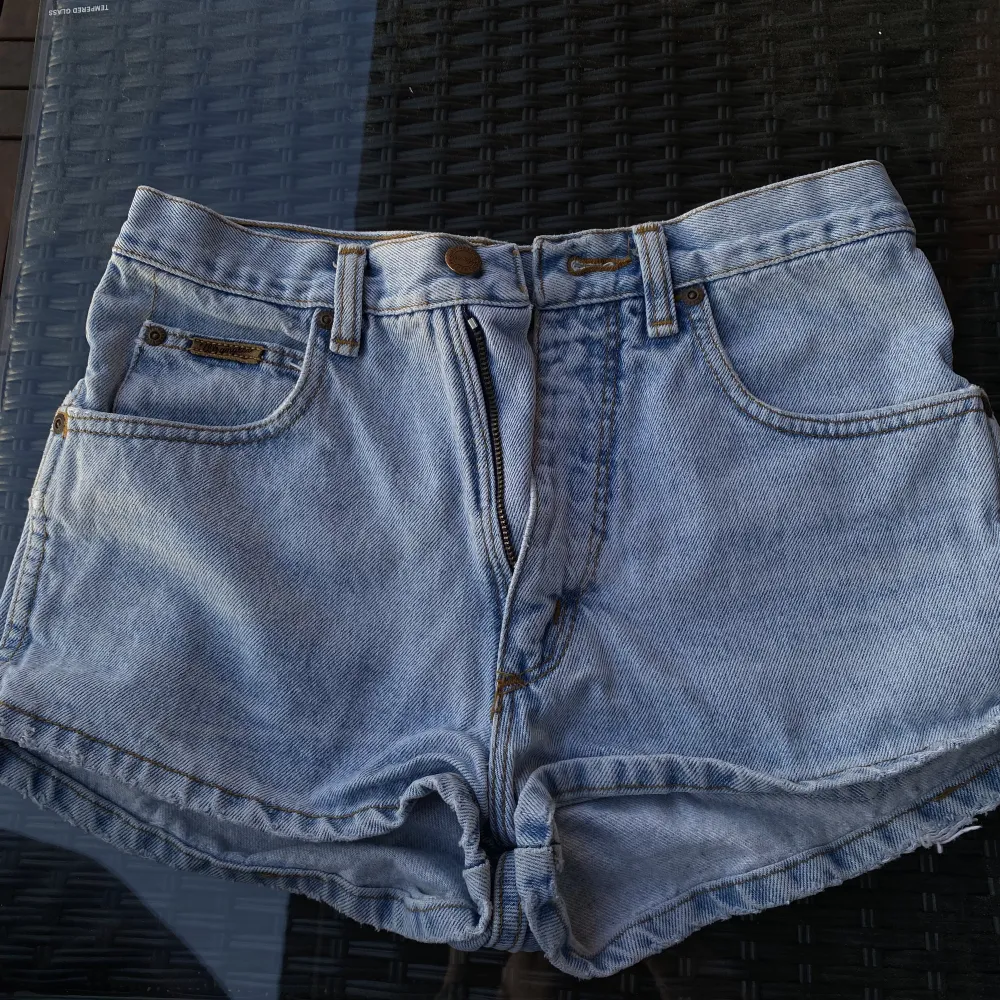 Vintage wrangler denim good condition shorts . Shorts.